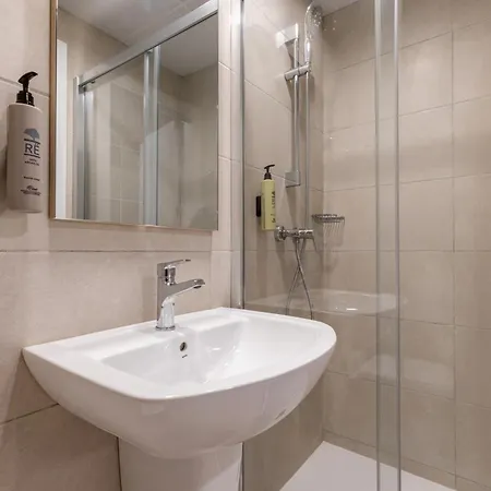 Otel Nido Malvarrosa *