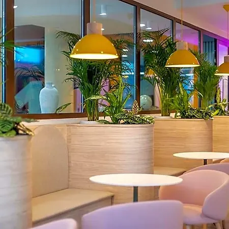Nido Malvarrosa - Aparthotel 3*